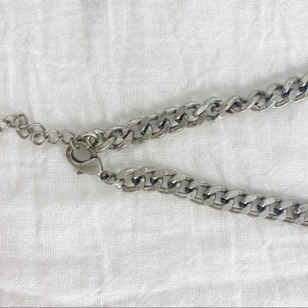 ‎Silver Plated Statement Necklace